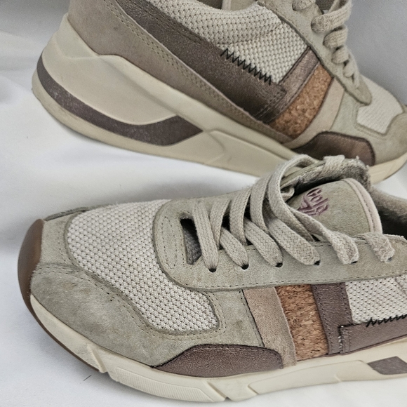 Women's size 8 Gola shoes - Picture 3 of 16